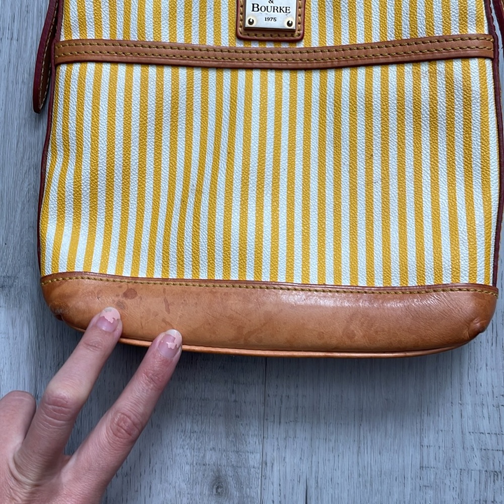 VTG 80s Dooney & Bourke Crossbody Bag Yellow & White Striped - Picture 3 of 11